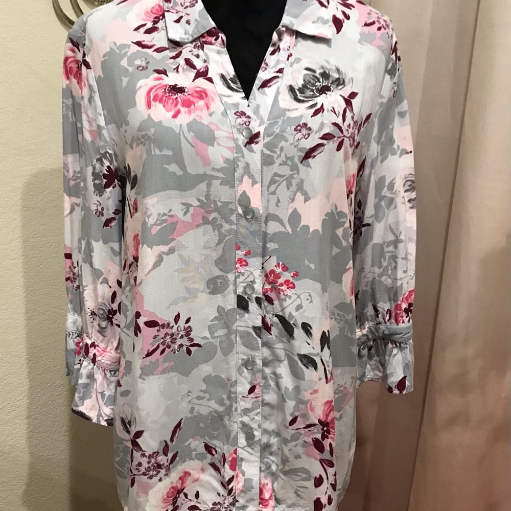 Allison Daley Medium Floral Button-Up Blouse - Pink and Gray - Picture 11 of 12